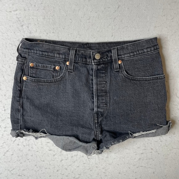 Levis 501 Original Shorts Womens 28 Black Denim Cuffed Cut Off 56327-0040 - Picture 2 of 6